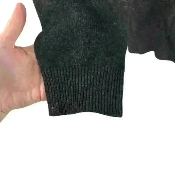 LL BEAN Men’s Large 100% Lambs Wool Sweater Gray V-Neck - Picture 6 of 6